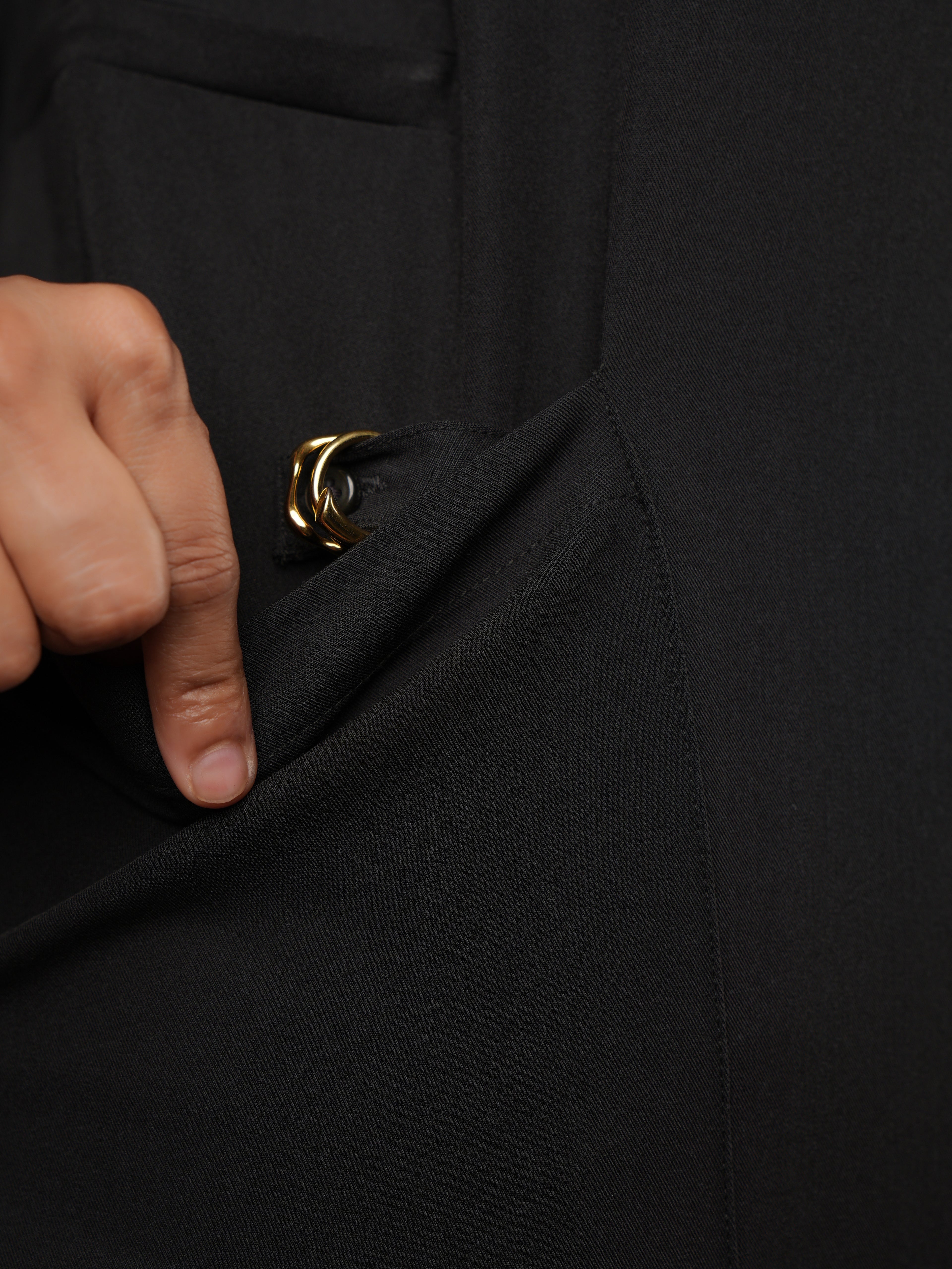 Edg premium scrub top for doctors - Black Magic - ring loop - detail