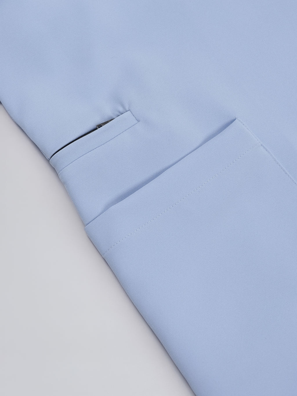 Edg premium scrub top for doctors - Soft Cloud - zip pocket detail