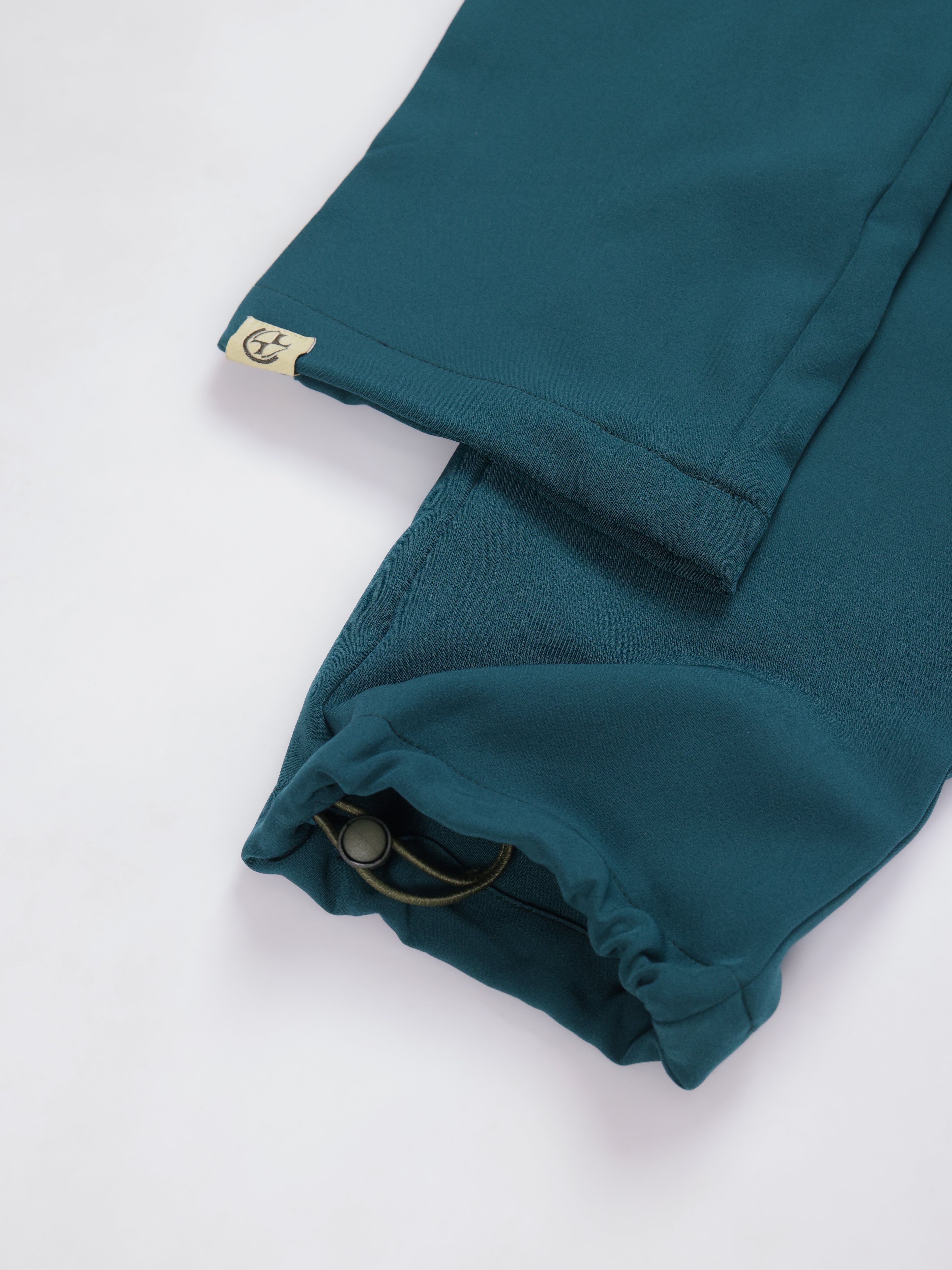Riff premium scrub pants for doctors - Forest Frog - ankle cuff detail