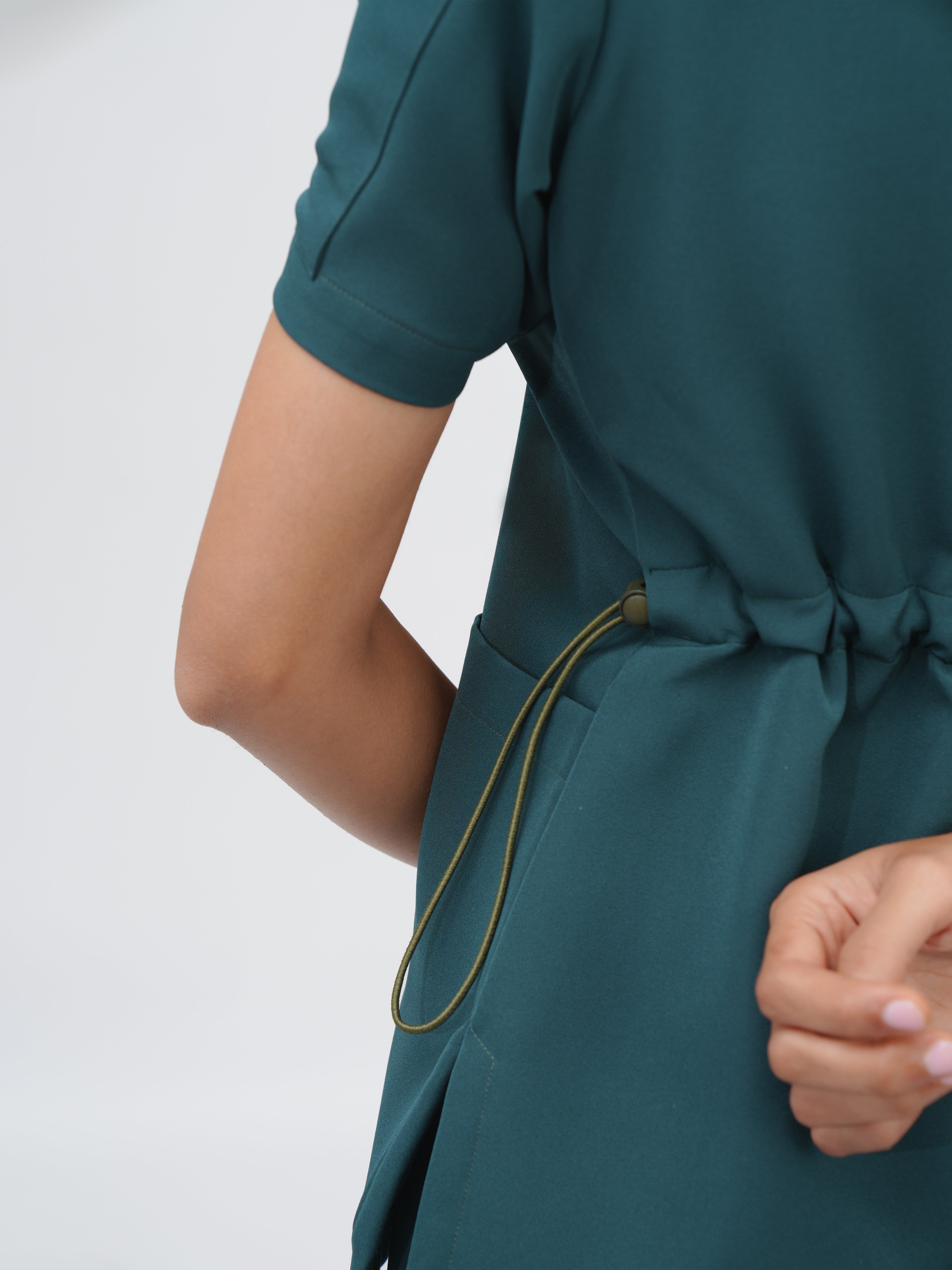 Sqwish premium scrub top for doctors - Frog Forest - adjustable side-cord detail